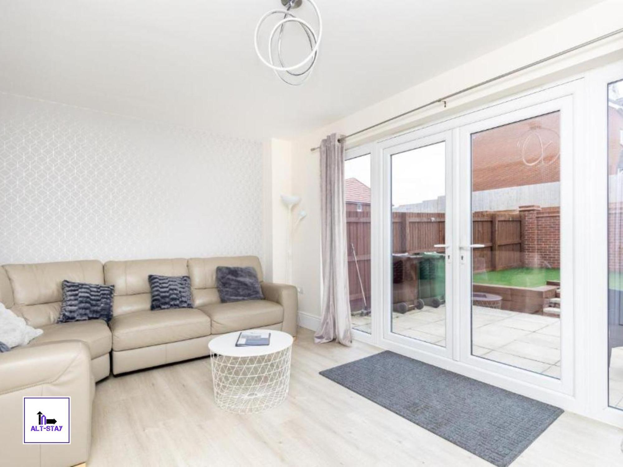 Alt-Stay Accommodation, City Fields - 4 Bed 3 Bath - Contractors & Long Stays Wakefield Dış mekan fotoğraf