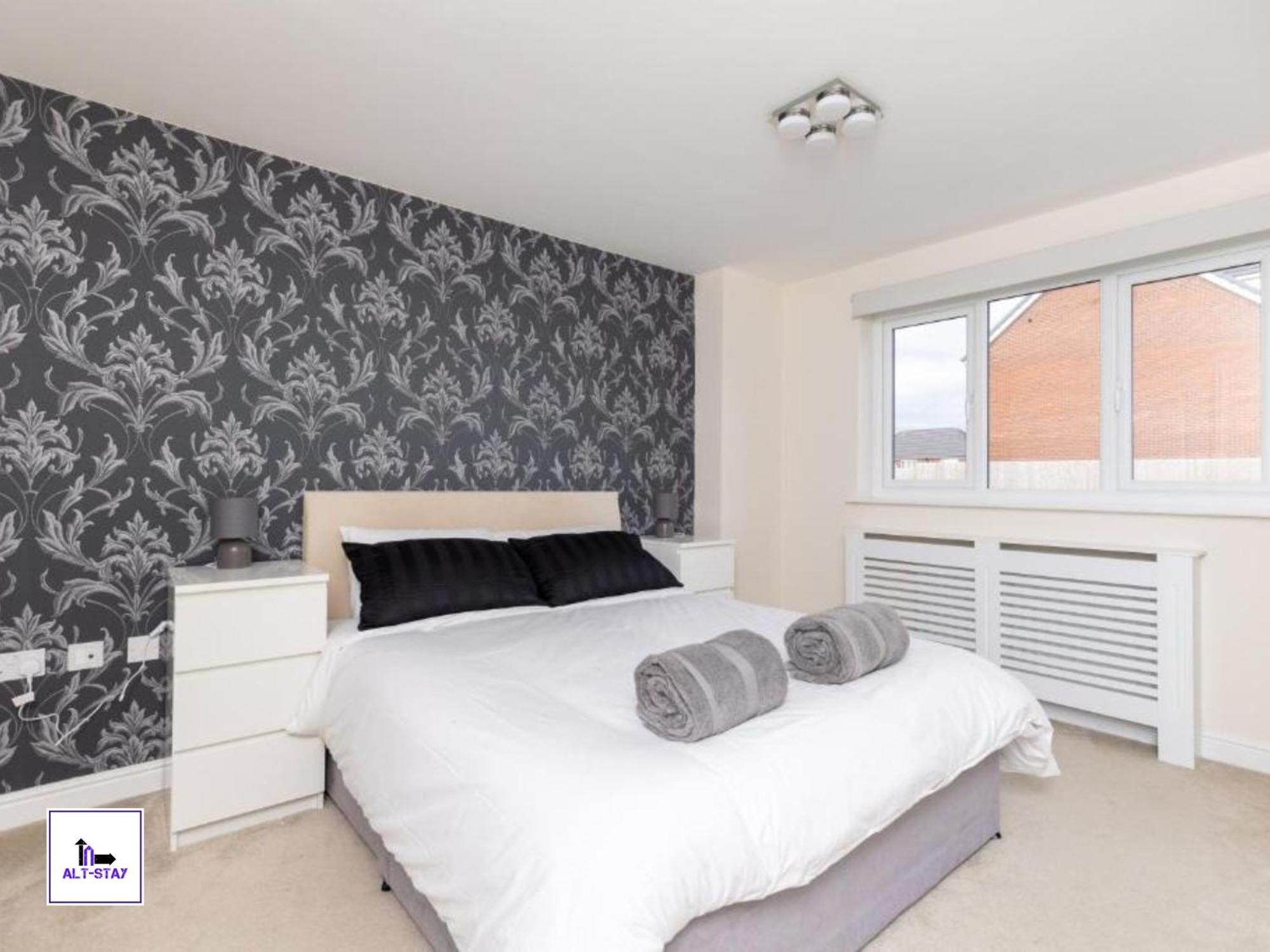 Alt-Stay Accommodation, City Fields - 4 Bed 3 Bath - Contractors & Long Stays Wakefield Dış mekan fotoğraf