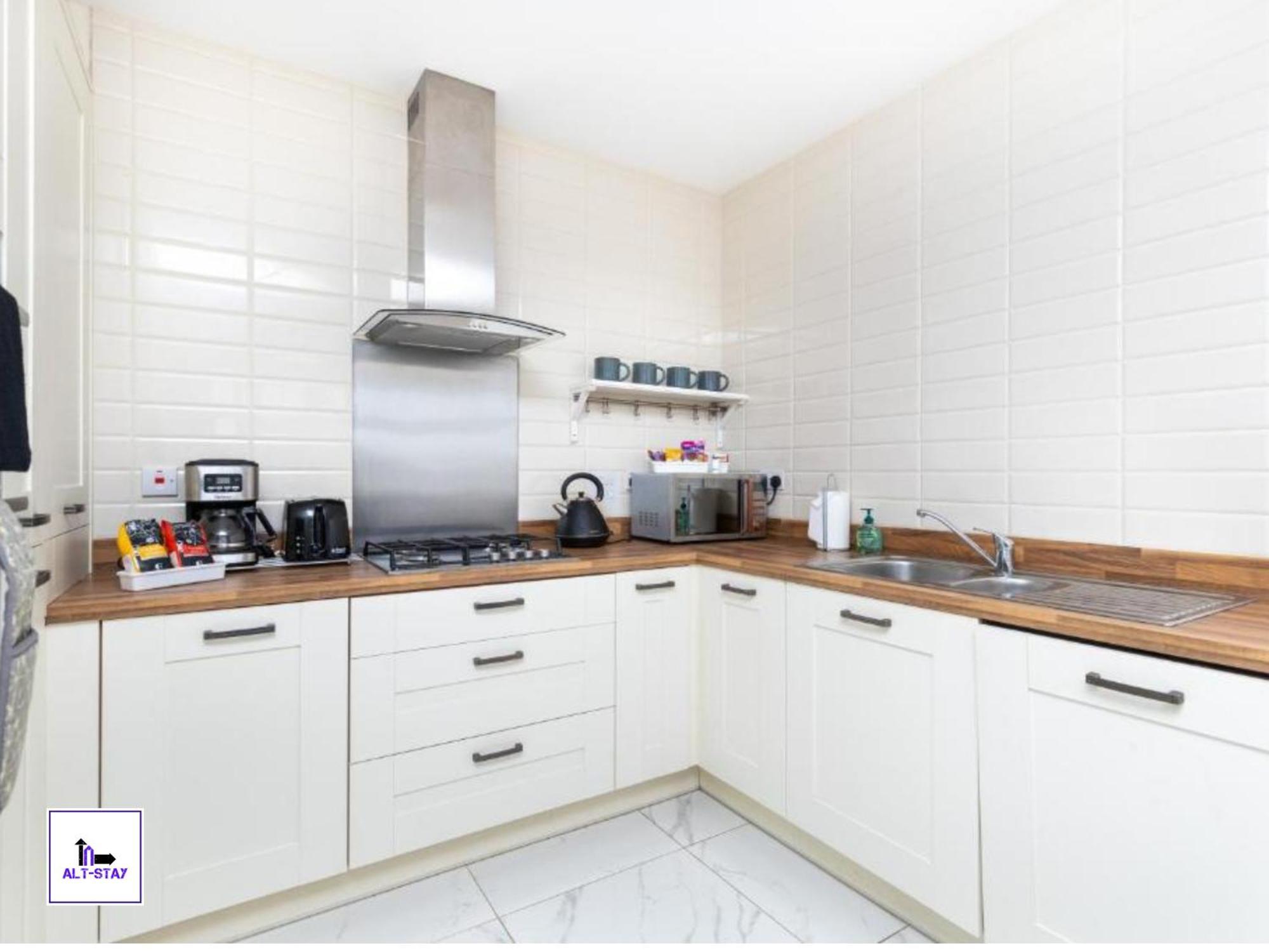 Alt-Stay Accommodation, City Fields - 4 Bed 3 Bath - Contractors & Long Stays Wakefield Dış mekan fotoğraf